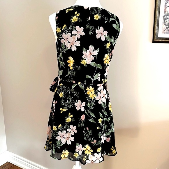 Pretty RW&CO. Floral Mini Dress Size 6 - Picture 9 of 13